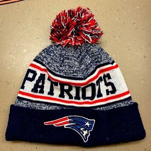 Patriots knit hat with pompom